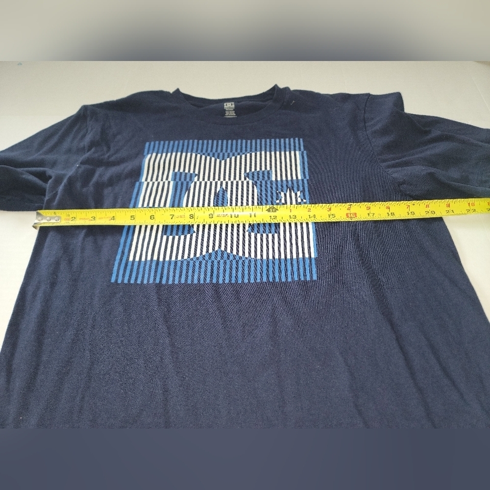 DC Trademark Mens Short Sleeve Crew Neck Navy Graphic Blue White Stripe SZL - Picture 4 of 6